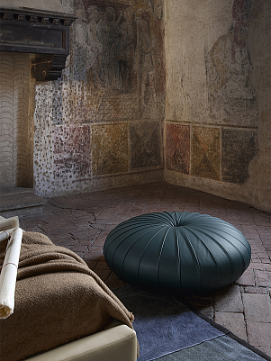 Esedra | Ottoman Medium